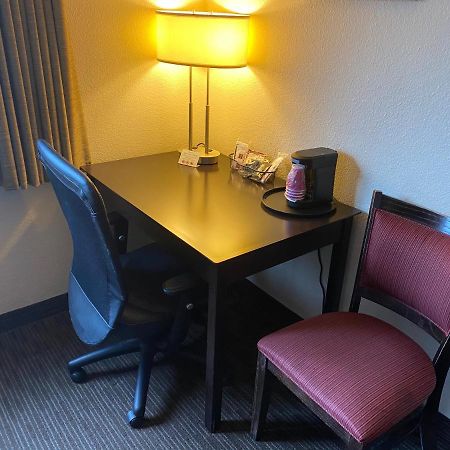 Blossom Hotel & Suites Τράβερς Σίτι Εξωτερικό φωτογραφία